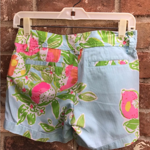 Lilly Pulitzer Callahan shorts size 0 - Picture 2 of 4